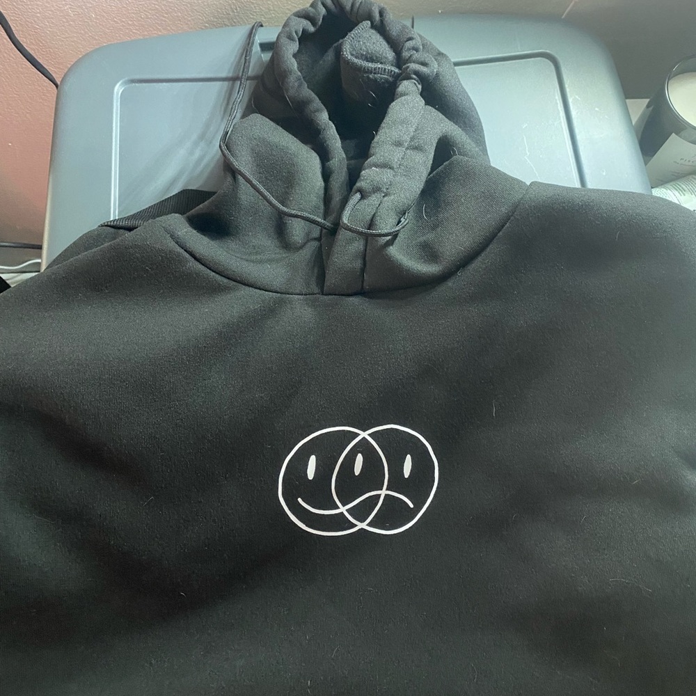 sweatshirt